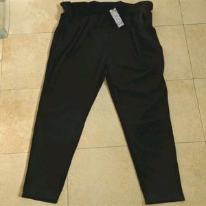 NEW Boohoo tapered pants